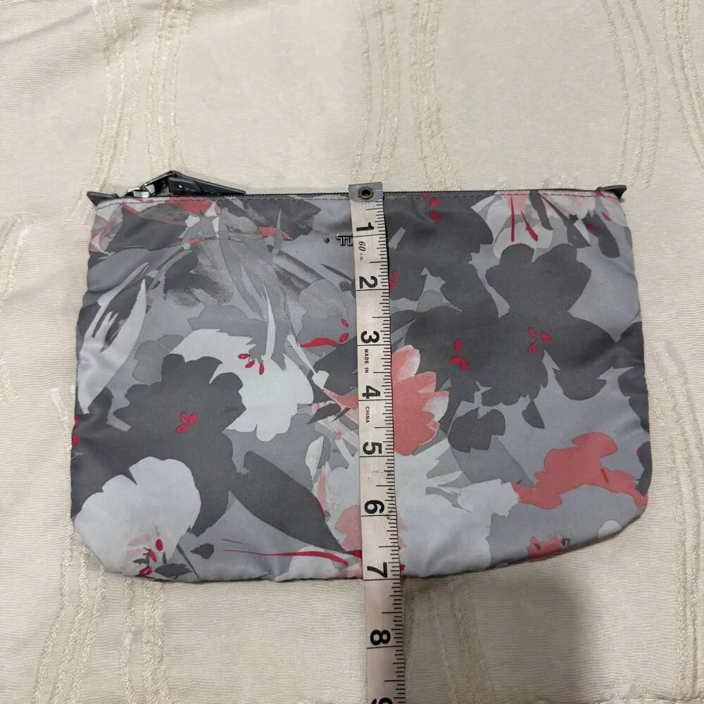 TUMI Floral Nylon Cosmetic Travel Pouch Gray Pink Zip Organizer 10